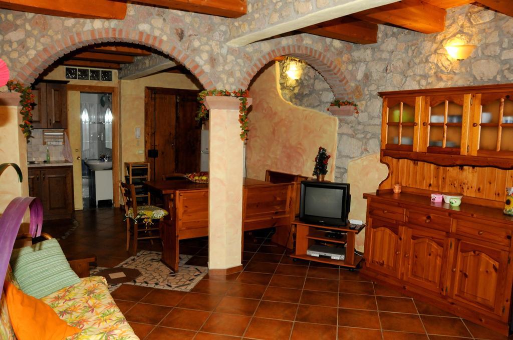 Agriturismo Su'E Lentu Bosa Δωμάτιο φωτογραφία