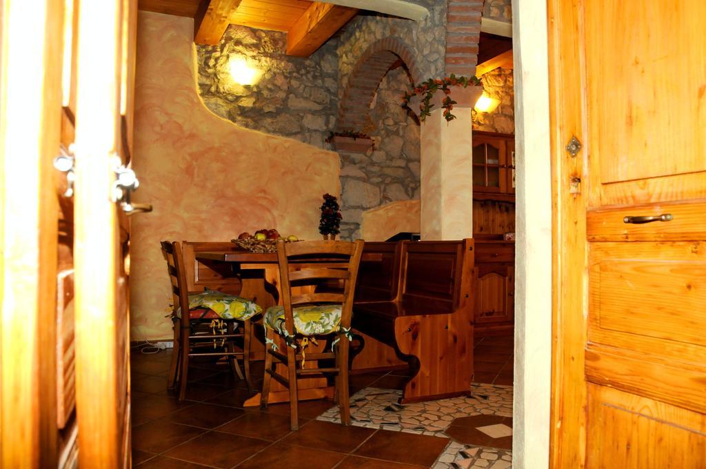 Agriturismo Su'E Lentu Bosa Δωμάτιο φωτογραφία